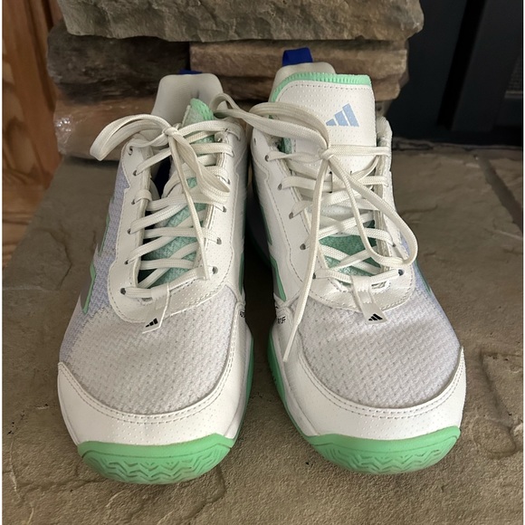 Women’s pickle ball shoes Wore 3 times, excellent condition - Picture 2 of 3